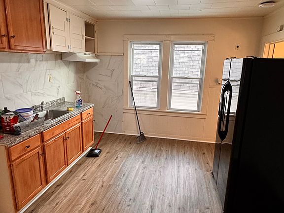 2nd image of 183 Kilhoffer St Unit 2