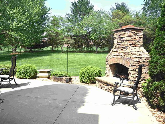 5th image of 1332 Cobblestone Rd