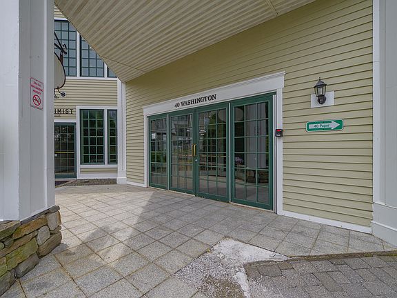 4th image of 40 Washington Street # 310