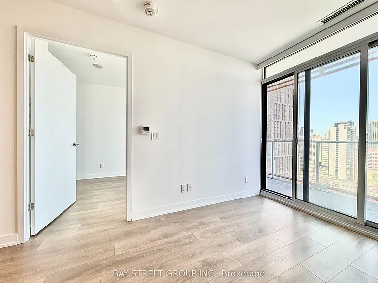 18 Maitland Ter #2201 — Photo 9