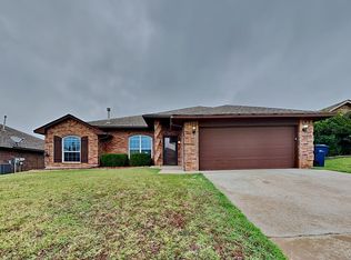 9908 Allie Hope Ln, Yukon, OK 73099