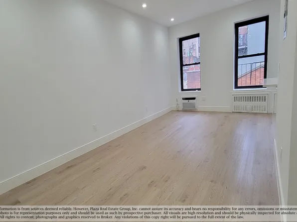 880 Lexington Avenue image 1 of 8