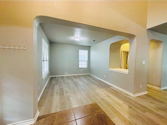 3rd image of 2410 McKendrick Dr