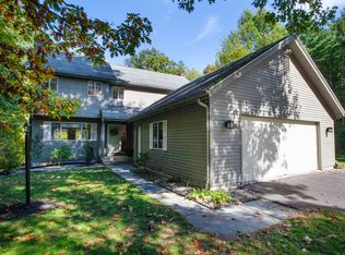 26 Woodhaven Dr, Simsbury, CT 06070