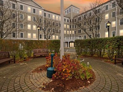 8 Crowninshield St Unit 111, Peabody, MA, 01960