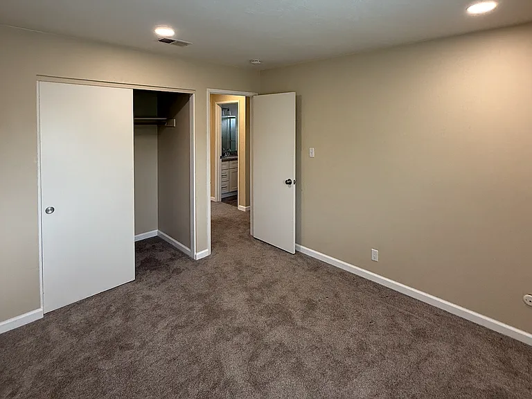 3368 Linda Mesa Way — Photo 13