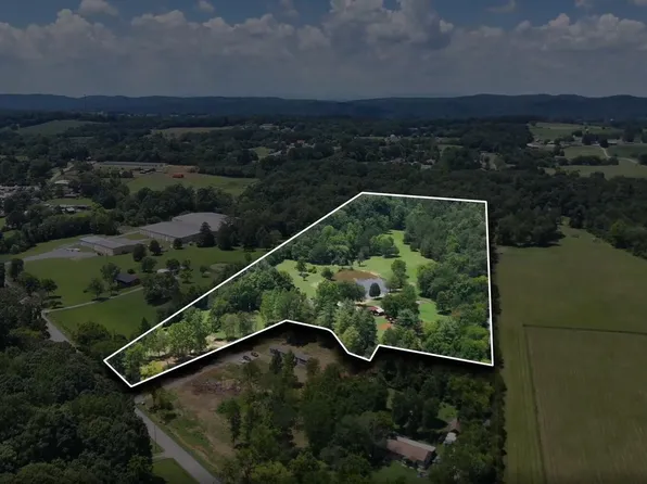 357 Doc Norton Rd, Walland, TN 37886