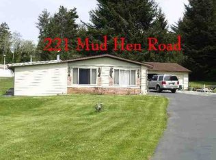 221 Mud Hen Rd, Crescent City, CA 95531
