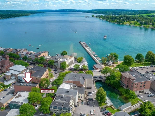 6 Jordan St APT 1, Skaneateles, NY 13152