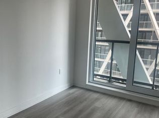 238 Simcoe St #1407, Toronto, ON M5T 0E2