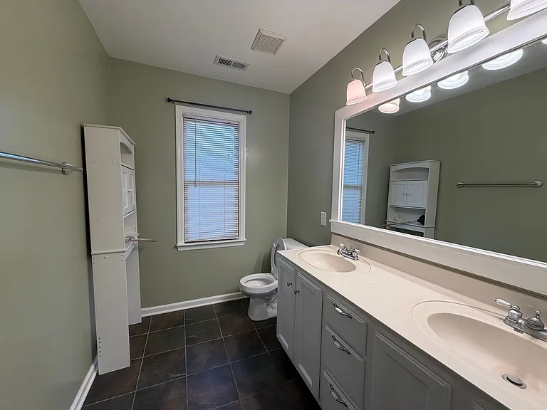 717 Mallard Dr — Photo 16