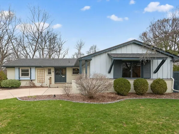 4 Gallway Ct, Ann Arbor, MI 48104