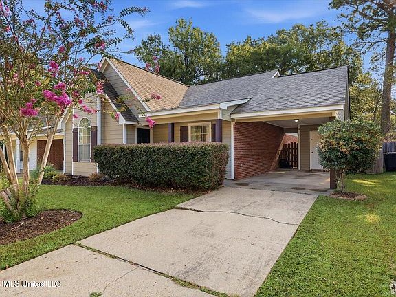 3rd image of 1018 Barnett Bend Cir