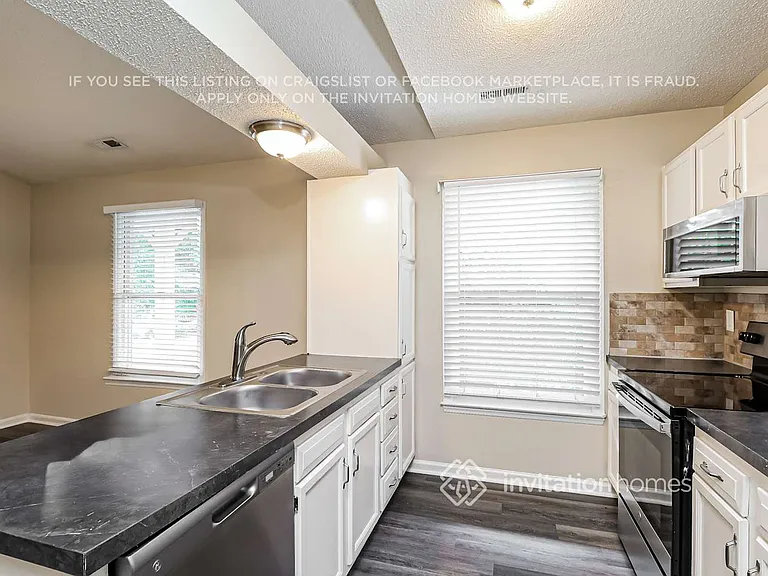 5937 Loch Arbor Ln — Photo 7