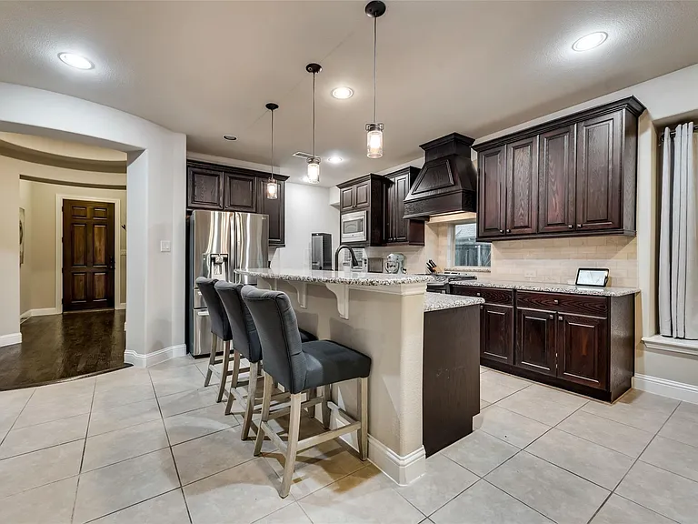 1213 Wedgewood Dr — Photo 5