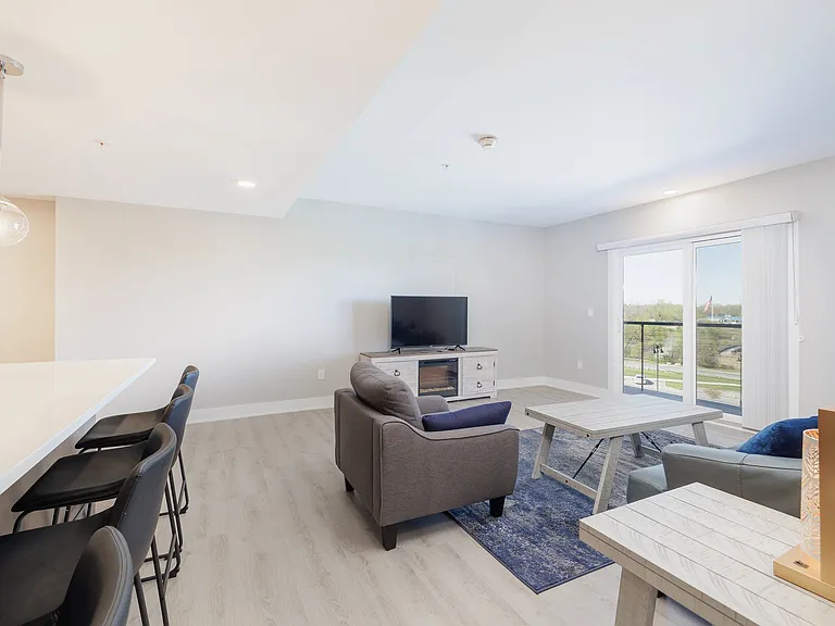 205 Lakeshore Dr #412 — Photo 19