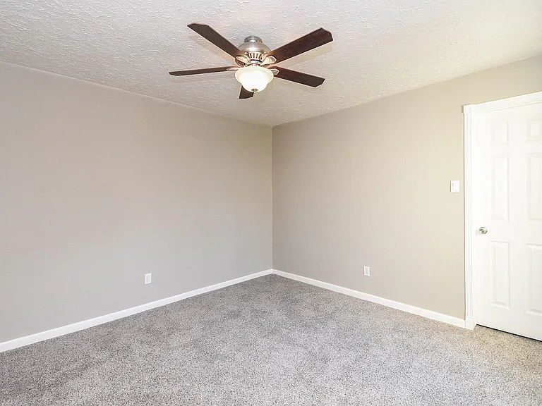 9400 Doliver Dr #56 — Photo 30