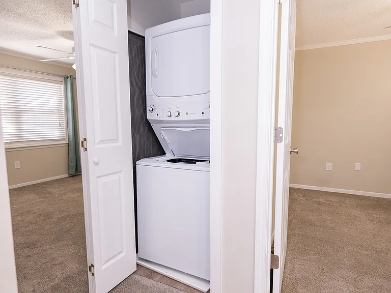 415 Parkdale Dr #18C — Photo 24