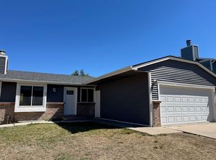 8 Macon Ct, Aurora, CO 80010