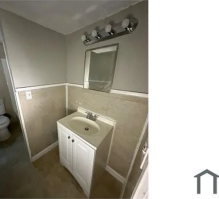 2851 Sophia St #3 — Photo 12