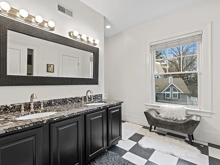34 Glen Rd — Photo 29