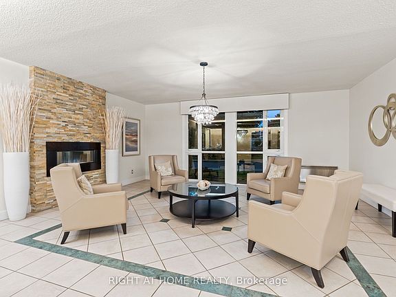 3rd image of 1025 Richmond Rd #1006