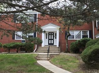 1-14 Danbury Ct, Suffern, NY 10901