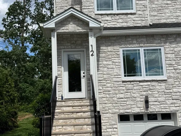 14 Moyse Pl, Edison, NJ 08820