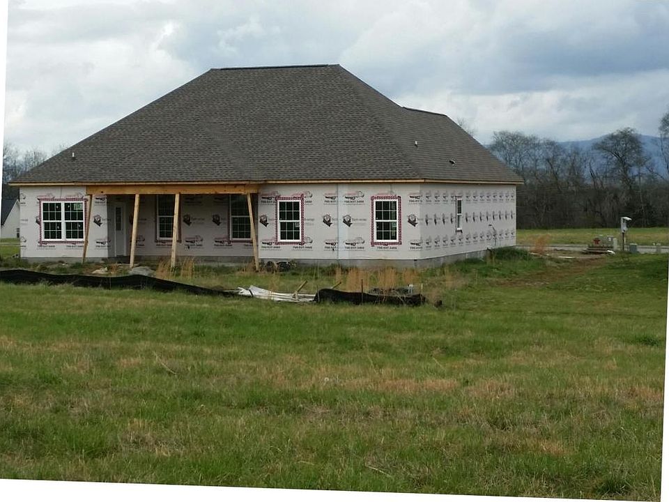 2nd image of 110 Fallen Leaf Dr