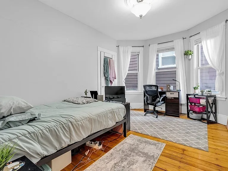 180 Saint Alphonsus St #2 — Photo 11