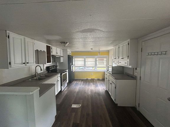 3rd image of 73 Crystal Springs Way