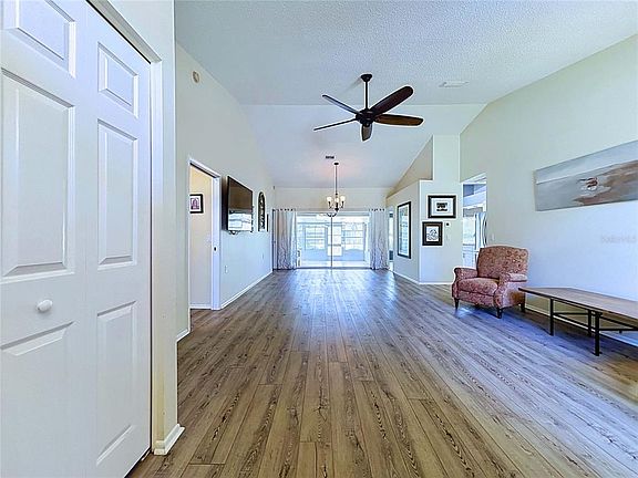 4th image of 9726 SWEEPING VIEW DRIVE