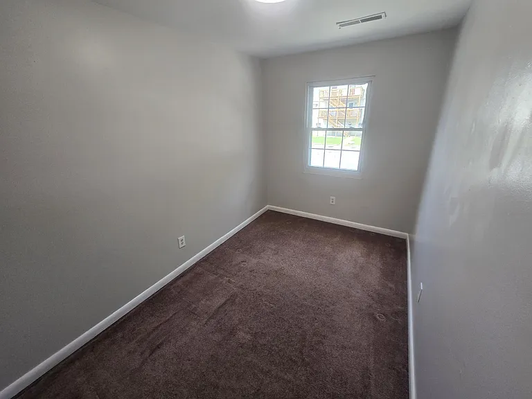1305 Burks St SW #8 — Photo 3