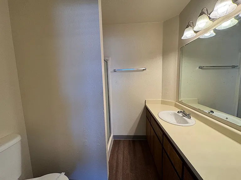 4208 White Ln — Photo 8