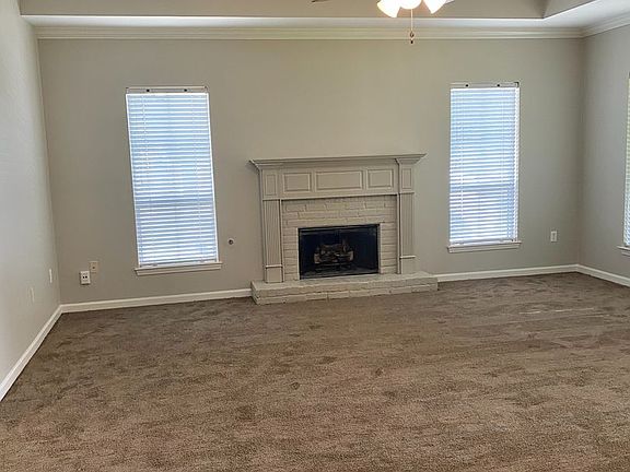 4th image of 18426 Lake Camellia Ave