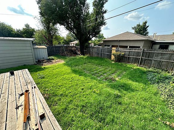 3rd image of 1429 Casady Ln
