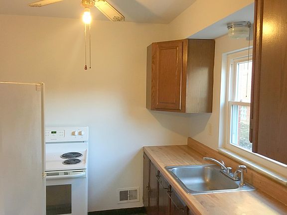 4th image of 303 Lincoln Ave #303