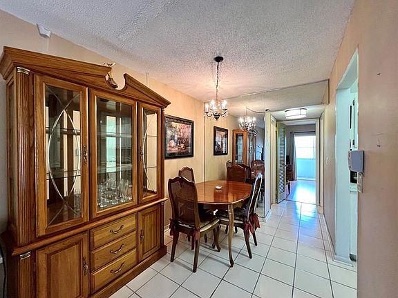 4th image of 79 Kingswood E #D