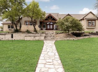 1005 Canyonwood Dr, Dripping Springs, TX 78620
