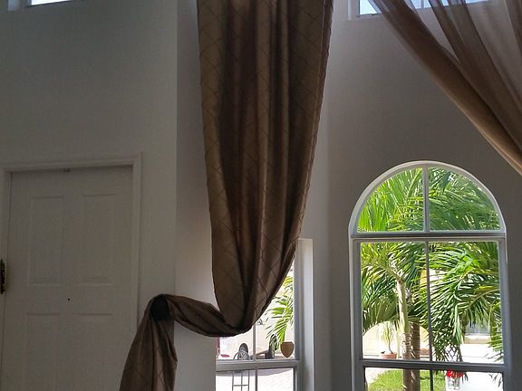 2nd image of 3748 SW 50th Ct