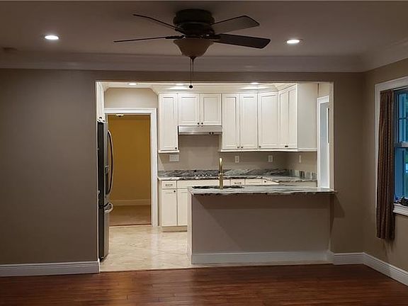 4th image of 265 41st Ave NE