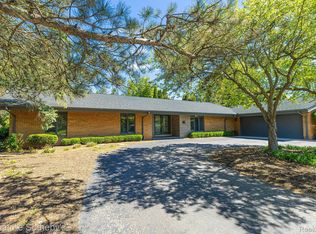 45 Maywood Ave, Bloomfield Hills, MI 48304