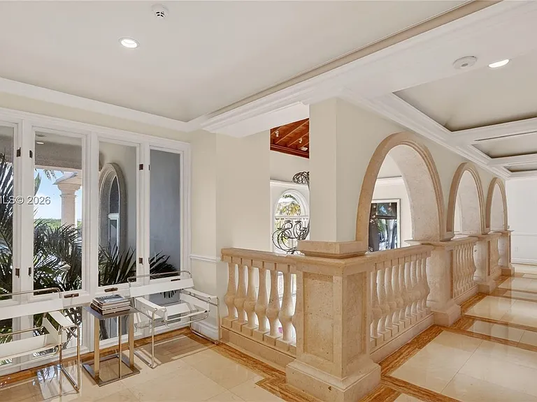 260 Cape Florida Dr — Photo 46