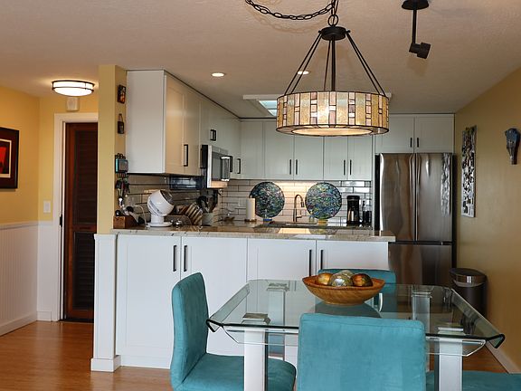Kitchen - Dining