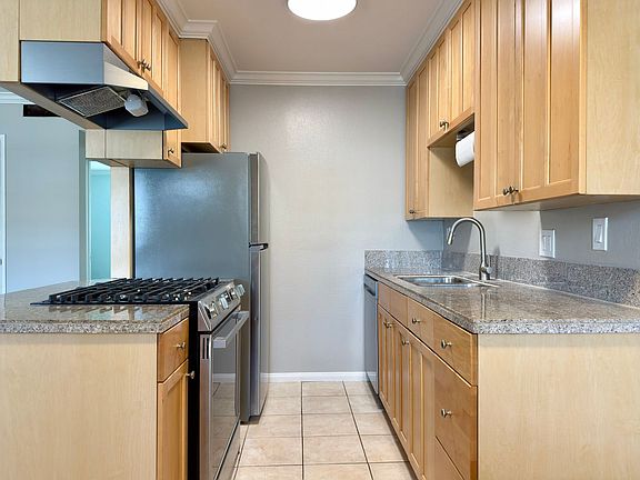4th image of 1807 S Myers St APT 12
