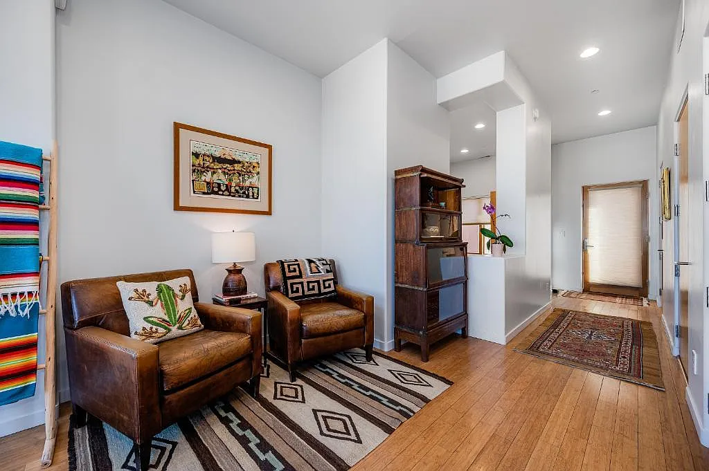 1010 Marquez Pl — Photo 4