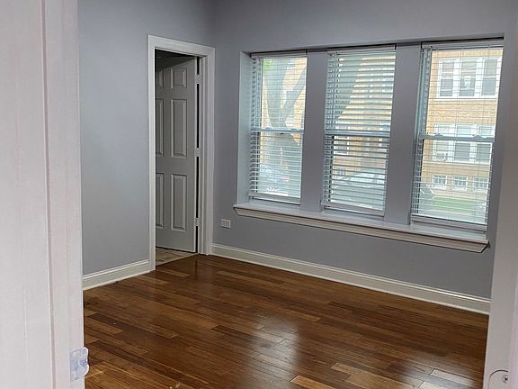 4th image of 5854-58 N Maplewood Ave Unit 3