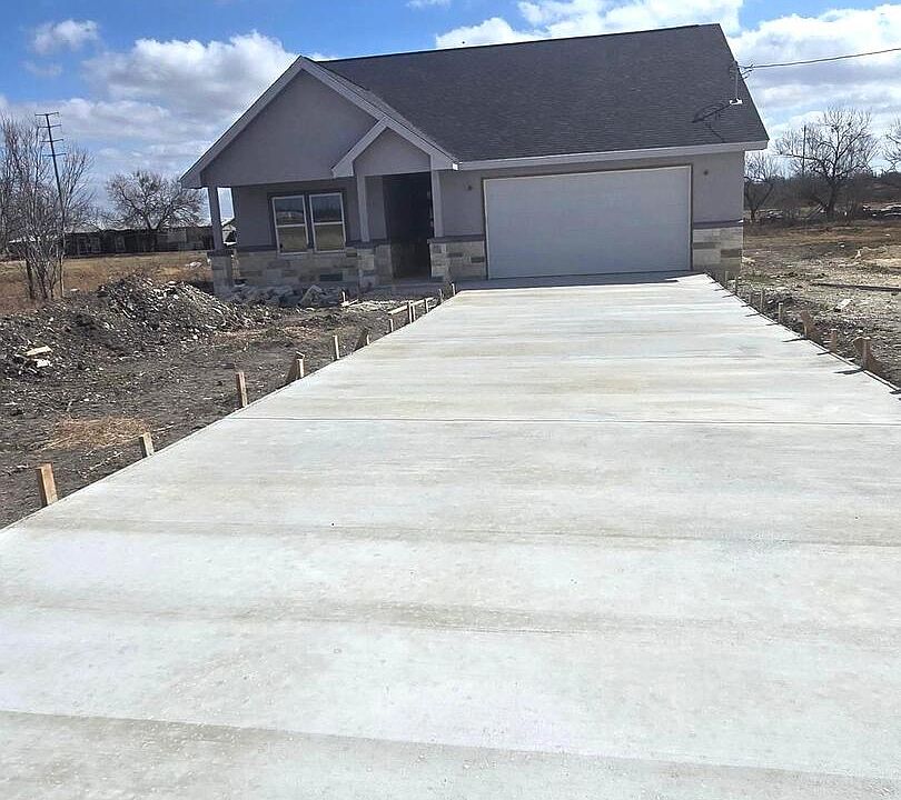 1st image of 181 RANCHERO WAY