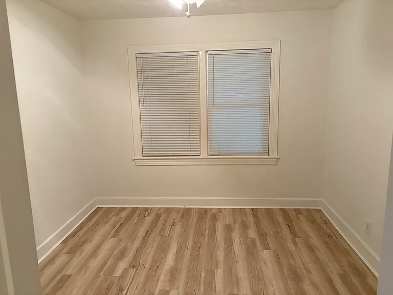 534 Arlington Ave #E — Photo 5