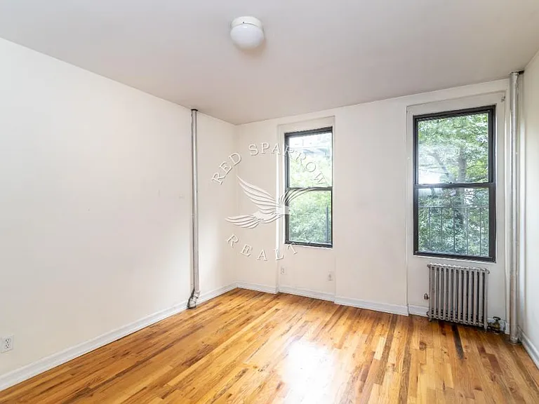 420 E 83rd St #2W — Photo 4